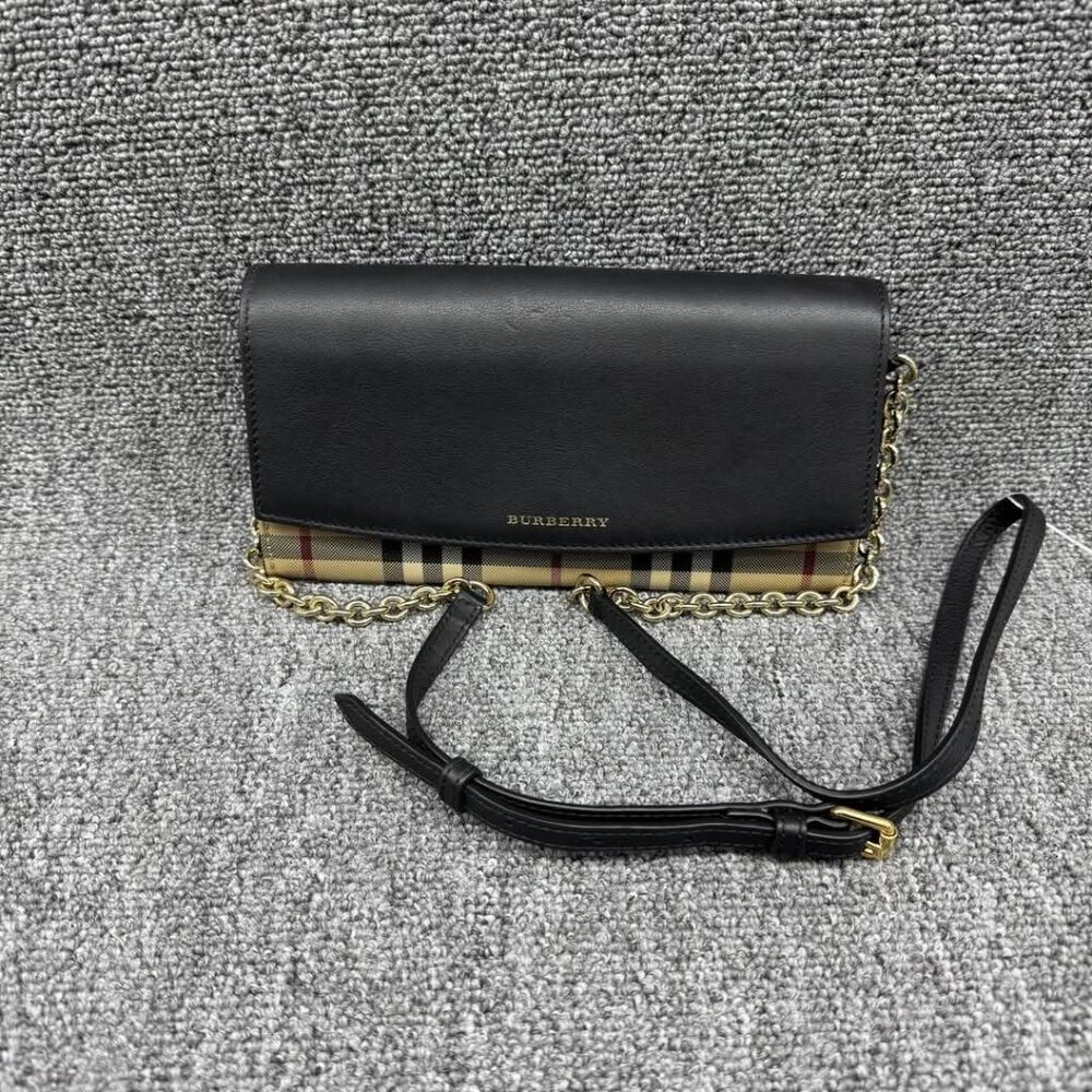 Burberry Leather Shoulder Bag 450-021925 - Picture 2 of 16